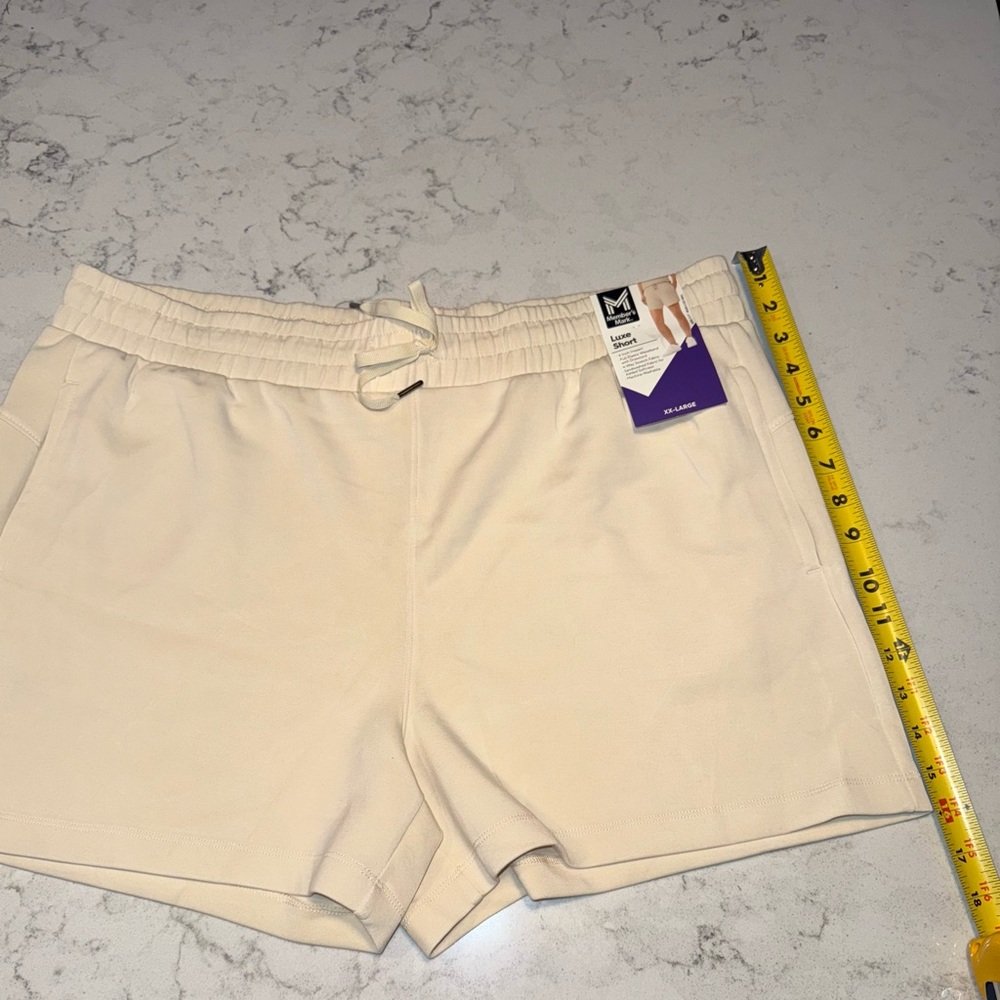 NWT- Member’s Mark Women’s Cream Luxe Short Size XXL - Picture 5 of 6